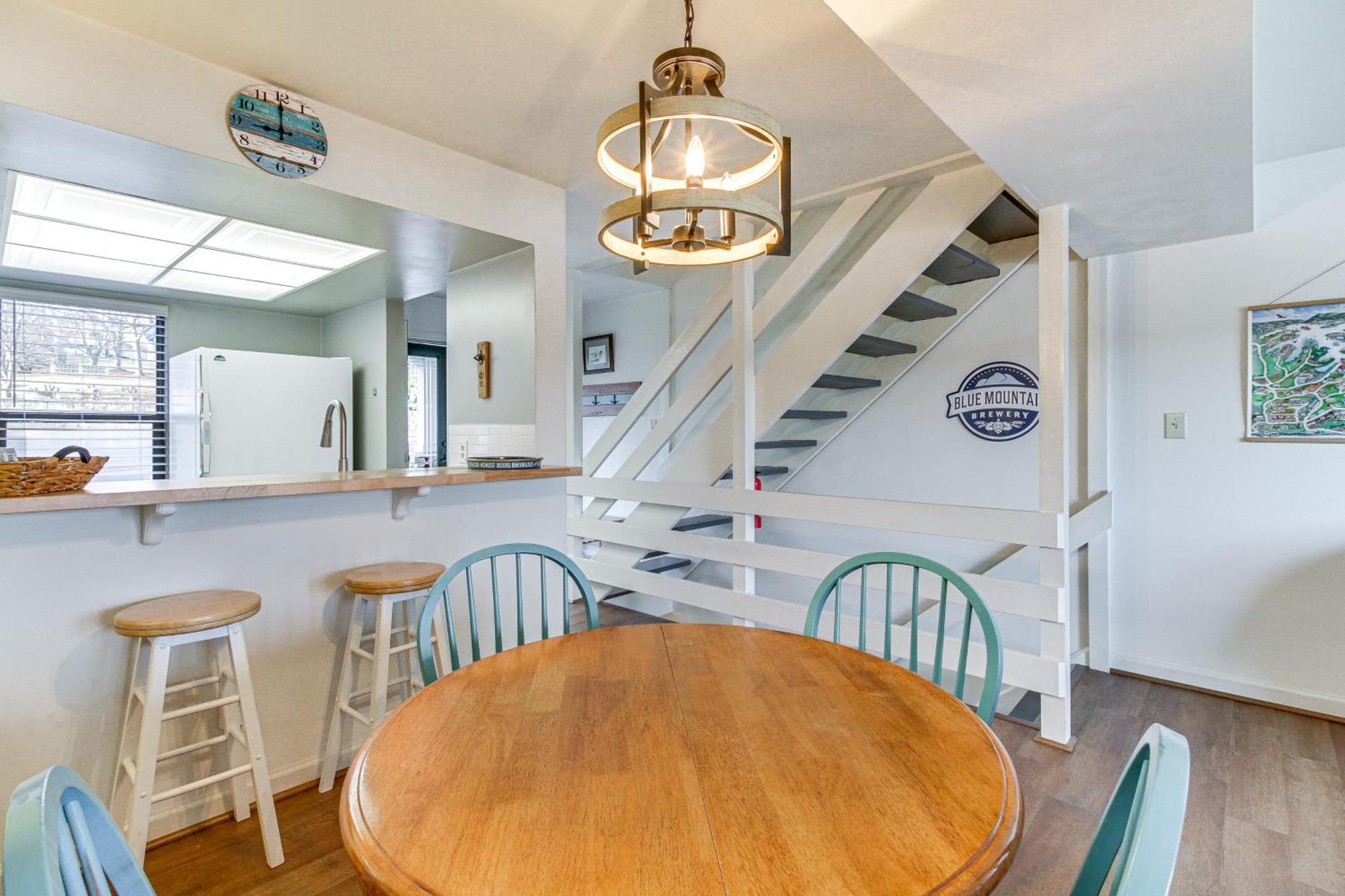 Lakefront Moneta Home With Community Boat Dock! Kültér fotó