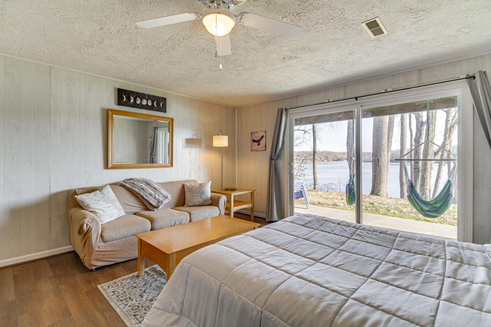 Lakefront Moneta Home With Community Boat Dock! Kültér fotó