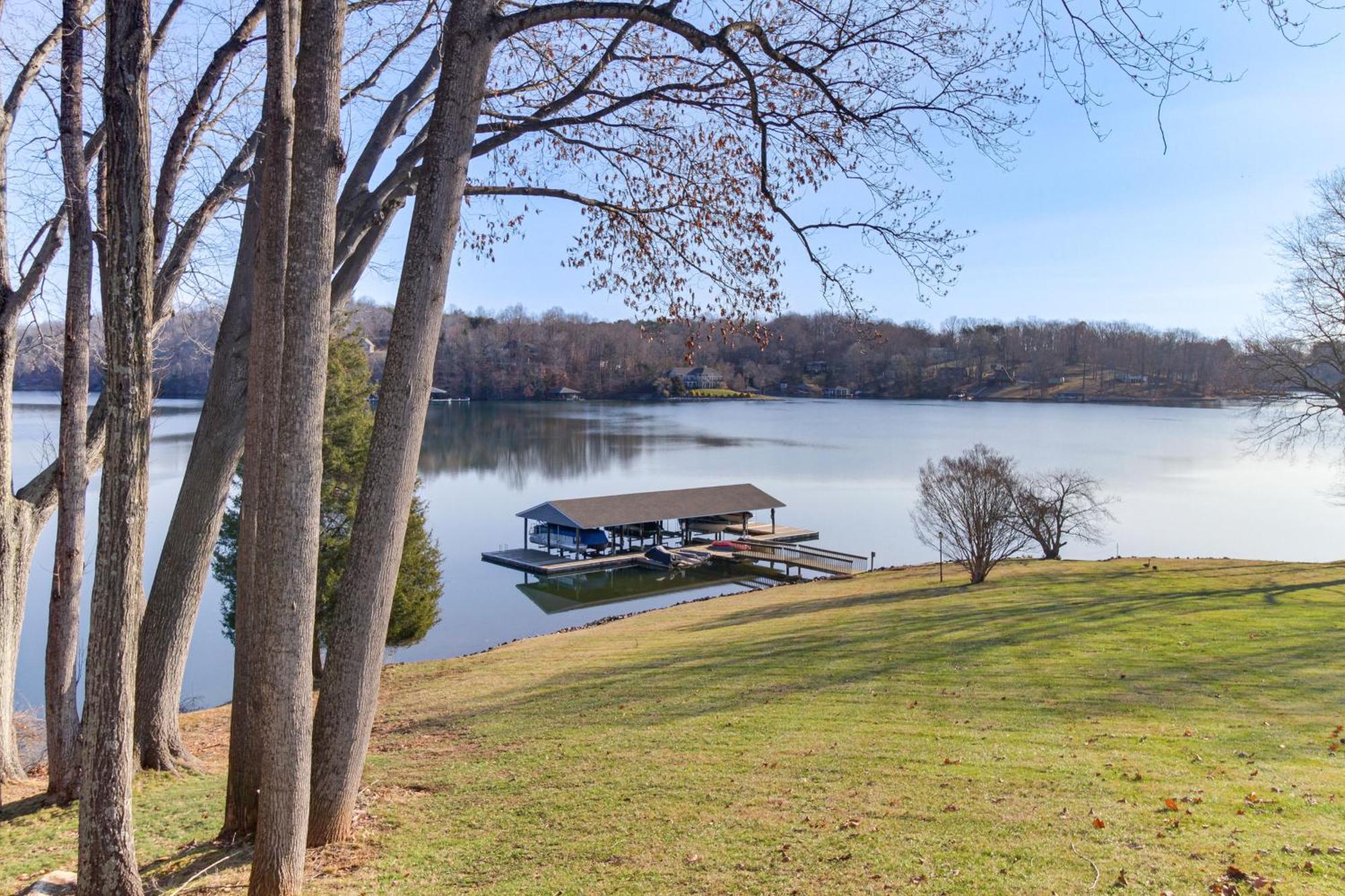 Lakefront Moneta Home With Community Boat Dock! Kültér fotó